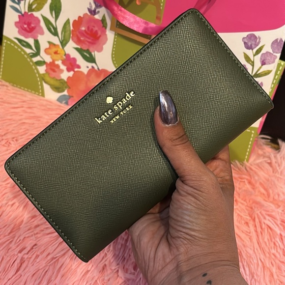 KATE SPADE WALLET - Picture 2 of 6